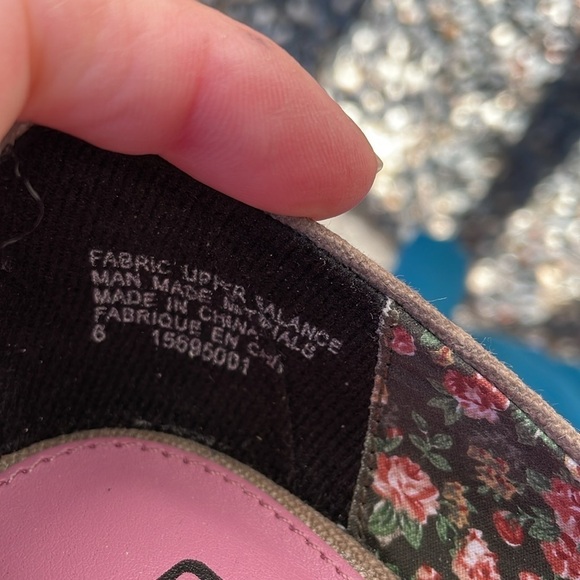 NWOT | GOSSIP |Textured Fabric Upper| Twisted Knot Peep Toe|Platform Heel|Size 6 - Picture 9 of 13